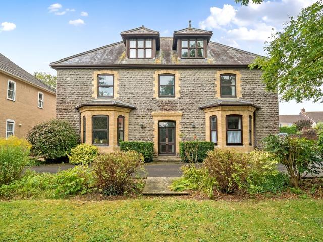 High Street, Henstridge, Somerset BA8, 2 bed flat to rent, £950 pcm | PrimeLocation