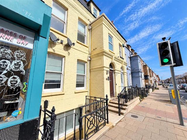 High Street, Herne Bay 1 bed apartment to rent £950 pcm £219 pw