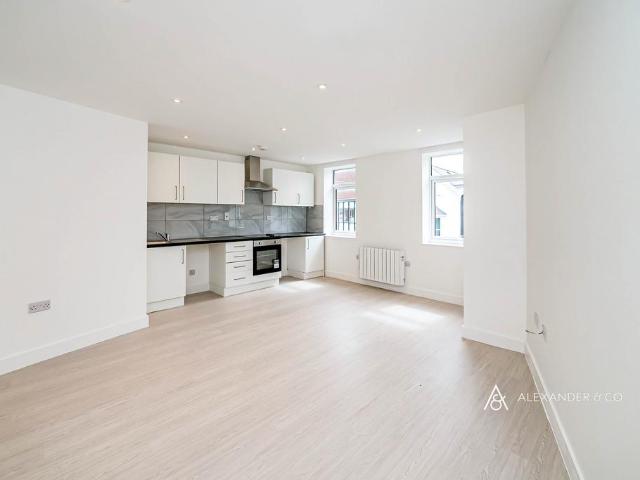 High Street, High Street HP20 1 bed flat to rent £1,000 pcm £231 pw