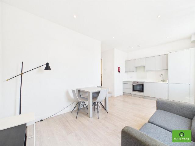 High Street, Hornchurch RM12, 1 bed detached house to rent, £1,400 pcm | PrimeLocation