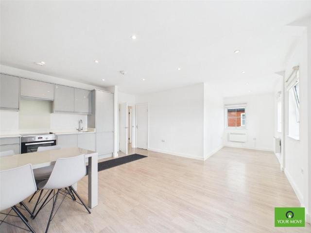 High Street, Hornchurch RM12 1 bed flat to rent £1,450 pcm £335 pw