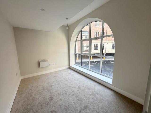 High Street, Hull, HU1 1 bed apartment to rent £775 pcm £179 pw