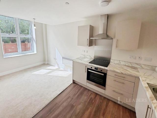 High Street, Hull, Kingston upon. 1 bed flat to rent £795 pcm £183 pw
