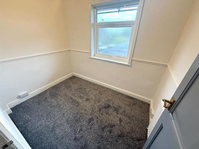 High Street, Ibstock LE67, 2 bed flat to rent, £800 pcm | PrimeLocation