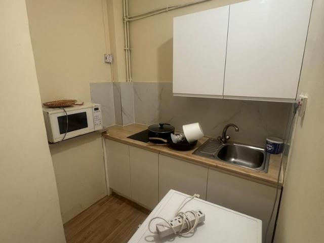 High Street Ilford IG1 Studio to rent £1,000 pcm £231 pw