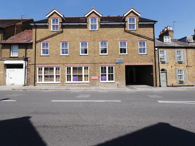 High Street, Iver SL0, 1 bed flat to rent, £1,200 pcm | PrimeLocation