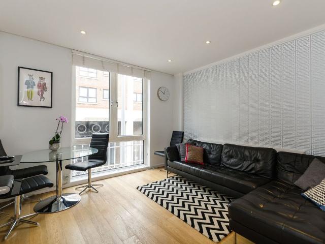 High Street Kensington, London W8, 1 bed flat to rent, £3,900 pcm | PrimeLocation