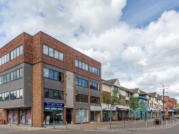 High Street, Kidlington OX5, 1 bed flat to rent, £1,400 pcm | PrimeLocation