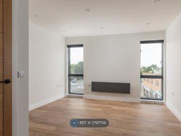 High Street, Kidlington OX5, 1 bed flat to rent, £1,400 pcm | PrimeLocation