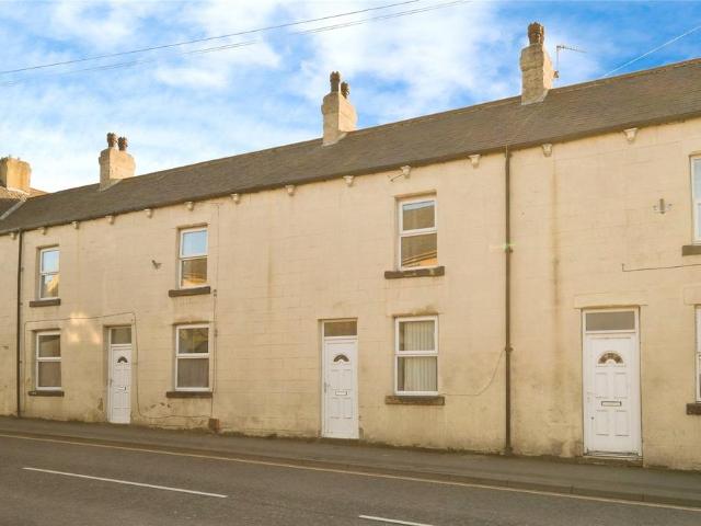 High Street, Kippax, Leeds, LS25 2 bed terraced house to rent £775 pcm £179 pw