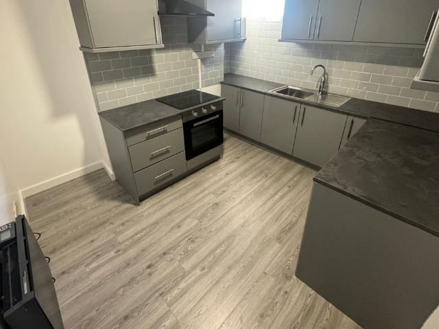 High Street, Lincoln LN5, 10 bed end terrace house to rent, £3,000 pcm | PrimeLocation