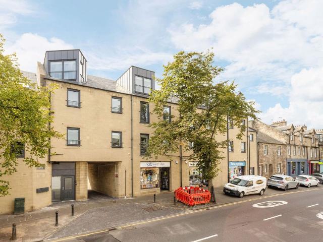 High Street, Linlithgow EH49, 3 bed flat to rent, £1,590 pcm | PrimeLocation