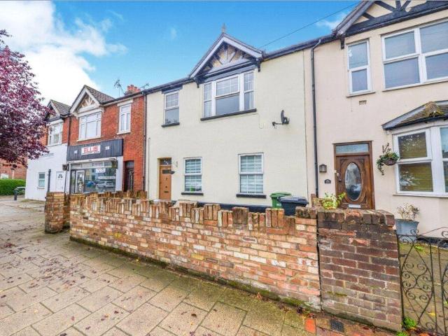 High Street, London Colney, St. Studio to rent £1,000 pcm £231 pw