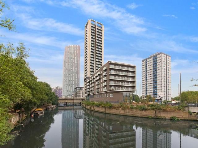 High Street, London E15, 1 bed flat to rent, £2,201 pcm | PrimeLocation