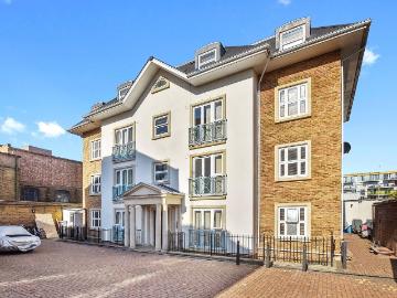 High Street, London N8, 2 bed flat to rent, £2,000 pcm | PrimeLocation