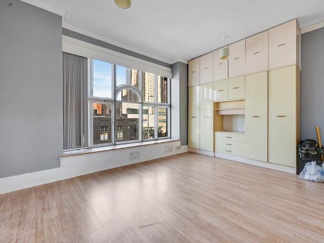 High Street, London W3, 1 bed flat to rent, £1,700 pcm | PrimeLocation