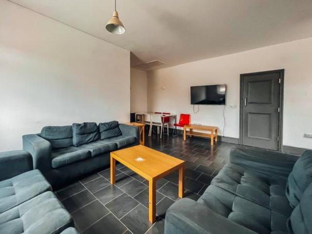 High Street, Loughborough, Leicestershire LE11, 7 bed shared accommodation to rent, £650 pppm | PrimeLocation