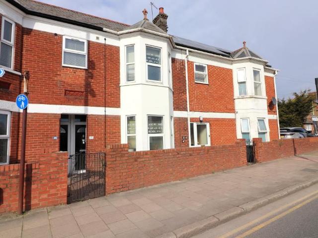 High Street, Luton, Bedfordshire LU4, 1 bed flat to rent, £900 pcm | PrimeLocation