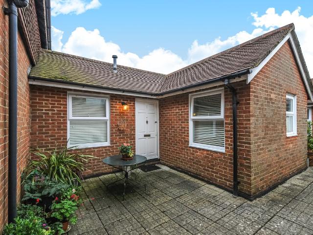 High Street, Lymington, Hampshire SO41, 1 bed property to rent, £925 pcm | PrimeLocation