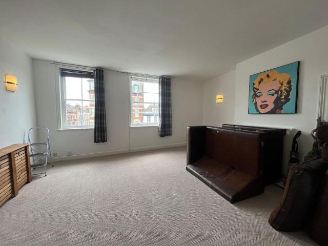 High Street, Maidstone ME14, 2 bed flat to rent, £1,200 pcm | PrimeLocation