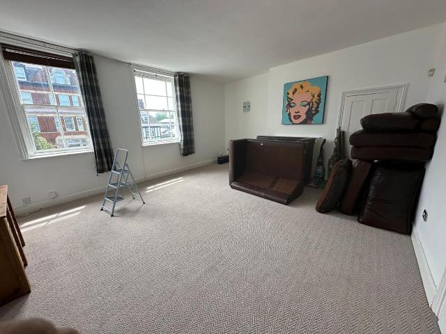 High Street, Maidstone ME14, 2 bed flat to rent, £1,200 pcm | PrimeLocation