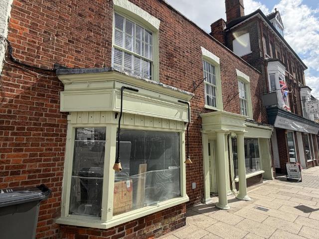 High Street, Maldon, CM9 4 bed apartment to rent £1,550 pcm £358 pw