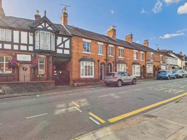 High Street, Malpas SY14 3 bed terraced house to rent £1,300 pcm £300 pw