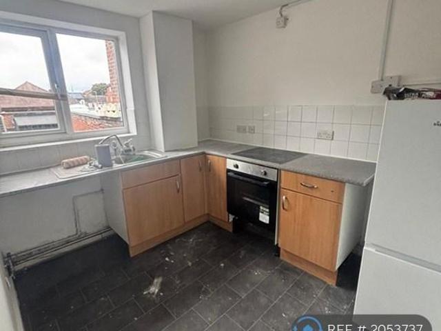 High Street North, Dunstable, LU6 2 bed flat to rent £1,200 pcm £277 pw