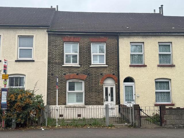 High Street, Northfleet, Gravesend DA11, 2 bed property to rent, £1,450 pcm | PrimeLocation