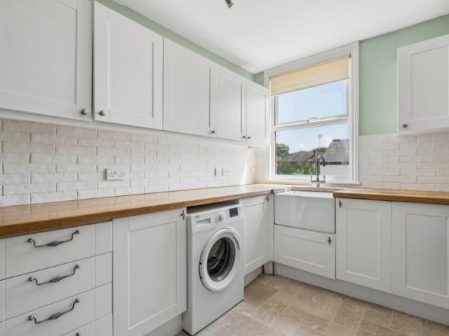 High Street, Northwood HA6, 2 bed flat to rent, £1,600 pcm | PrimeLocation
