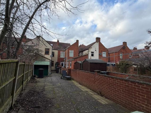 High Street, Nuneaton CV11, 4 bed terraced house to rent, £1,150 pcm | PrimeLocation
