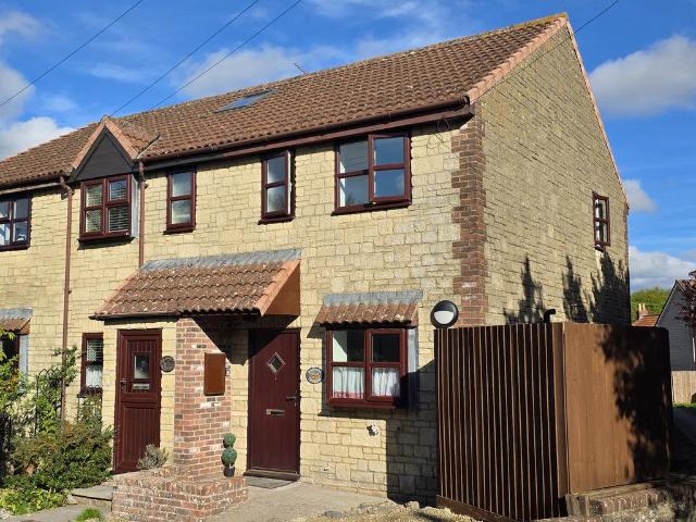 High Street, Nunney BA11 2 bed terraced house to rent £1,200 pcm £277 pw