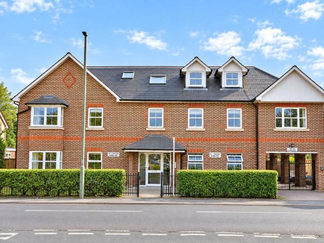 High Street, Old Woking, Woking, Surrey GU22, 1 bed flat to rent, £1,300 pcm | PrimeLocation