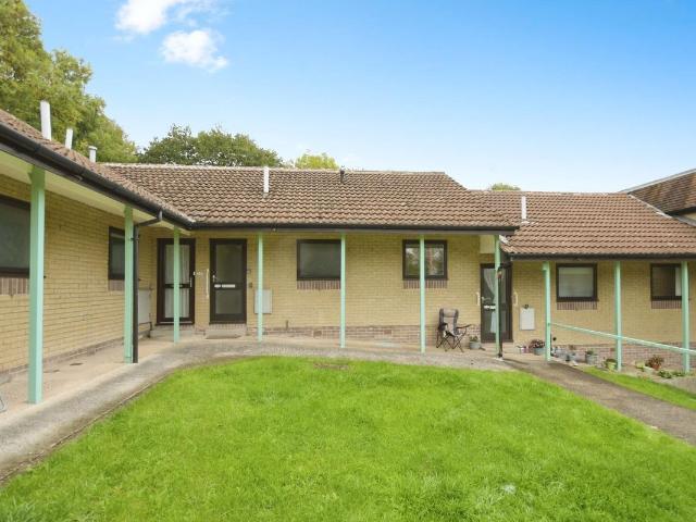 High Street, Old Whittington, Chesterfield S41, 1 bed bungalow to rent, £750 pcm | PrimeLocation