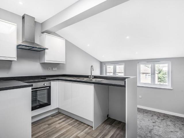 High Street, Orpington BR6, 1 bed flat to rent, £1,400 pcm | PrimeLocation