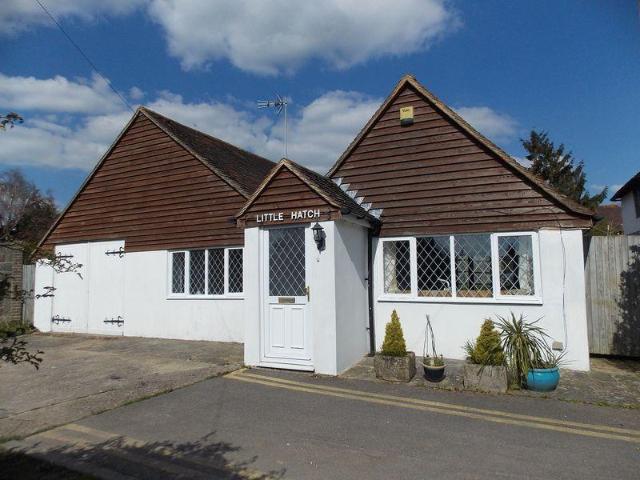 High Street, Partridge Green 2 bed cottage to rent £1,500 pcm £346 pw