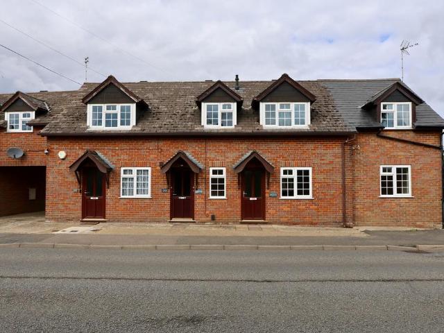 High Street, Prestwood, HP16 1 bed flat to rent £1,350 pcm £312 pw