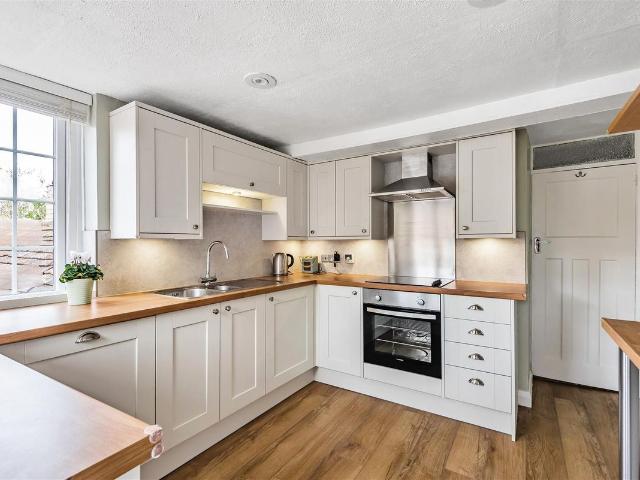 High Street, Ripley GU23, 3 bed flat to rent, £1,900 pcm | PrimeLocation