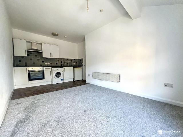 High Street, Runcorn WA7, 1 bed flat to rent, £650 pcm | PrimeLocation