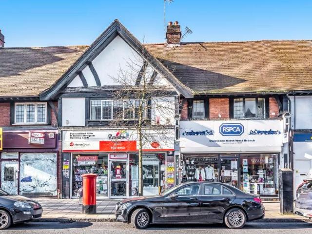 High Street, Ruislip HA4, 2 bed flat to rent, £1,800 pcm | PrimeLocation