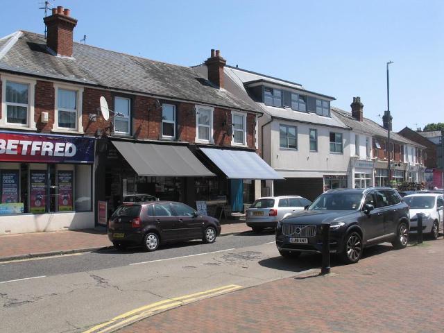 High Street, RUSTHALL 1 bed apartment to rent £850 pcm £196 pw