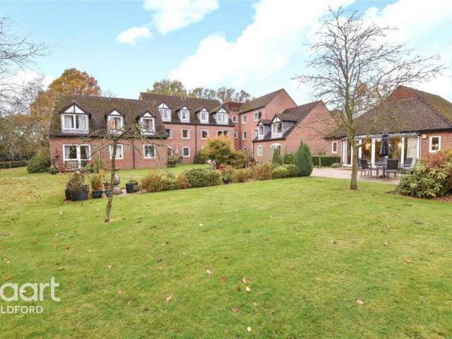 High Street, SANDHURST 1 bed apartment to rent £1,050 pcm £242 pw