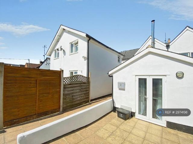 High Street, Semington, Trowbridge, BA14 1 bed flat to rent £775 pcm £179 pw