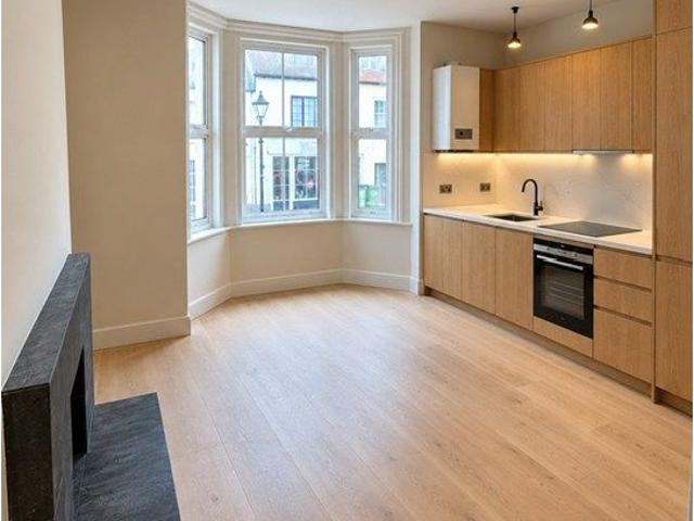 High Street, Seaford BN25, 1 bed flat to rent, £1,150 pcm | PrimeLocation