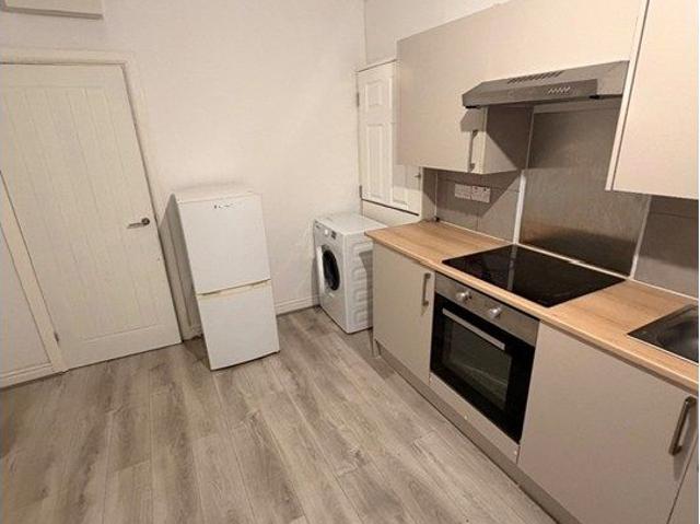 High Street, Sedgley, Dudley DY3, 1 bed flat to rent, £675 pcm | PrimeLocation