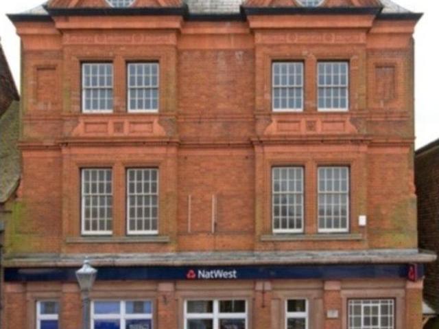 High Street, Sevenoaks TN13, 2 bed flat to rent, £1,550 pcm | PrimeLocation