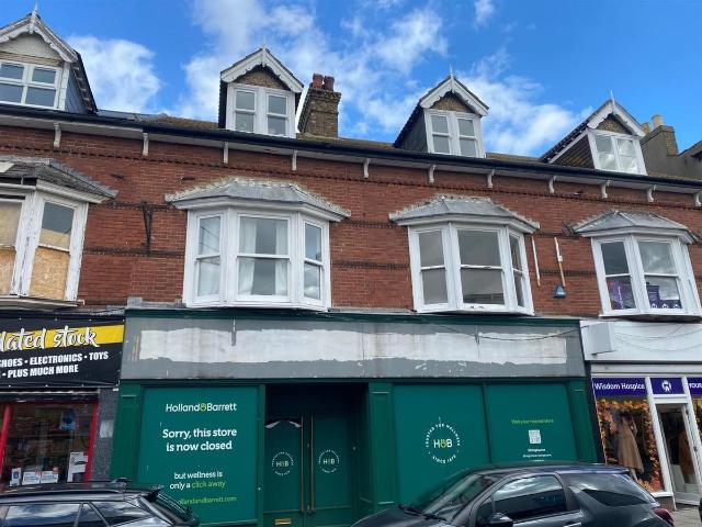 High Street, Sheerness ME12, 2 bed flat to rent, £1,000 pcm | PrimeLocation