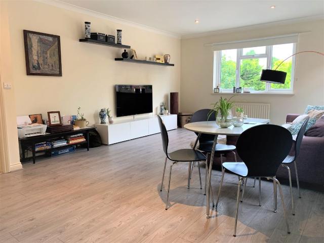 High Street, Shepperton TW17, 1 bed flat to rent, £1,295 pcm | PrimeLocation