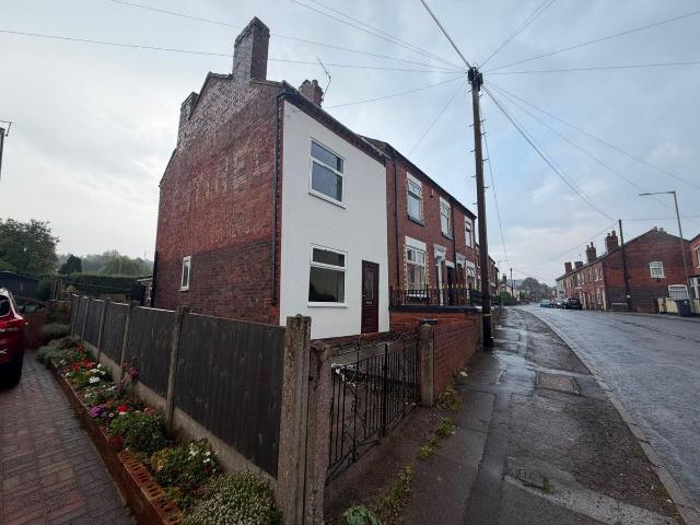 High Street, Silverdale, Newcastle ST5, 2 bed end terrace house to rent, £995 pcm | PrimeLocation