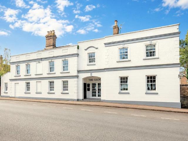 High Street, Silsoe, Bedford 2 bed apartment to rent £1,395 pcm £322 pw